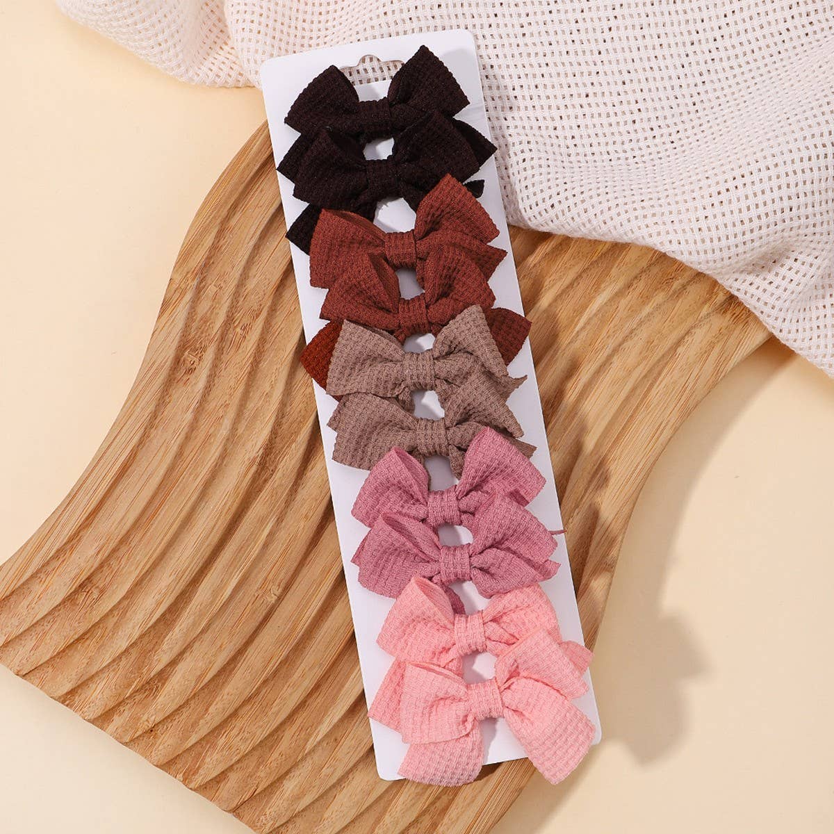 1 6 HANDMADE FABRIC BOW CLIPS FOR GIRLS_CWAHA6756