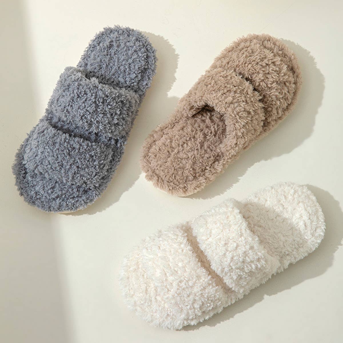HOME CURLY INDOOR OPEN FUR SLIPPERS_CWSHS0825