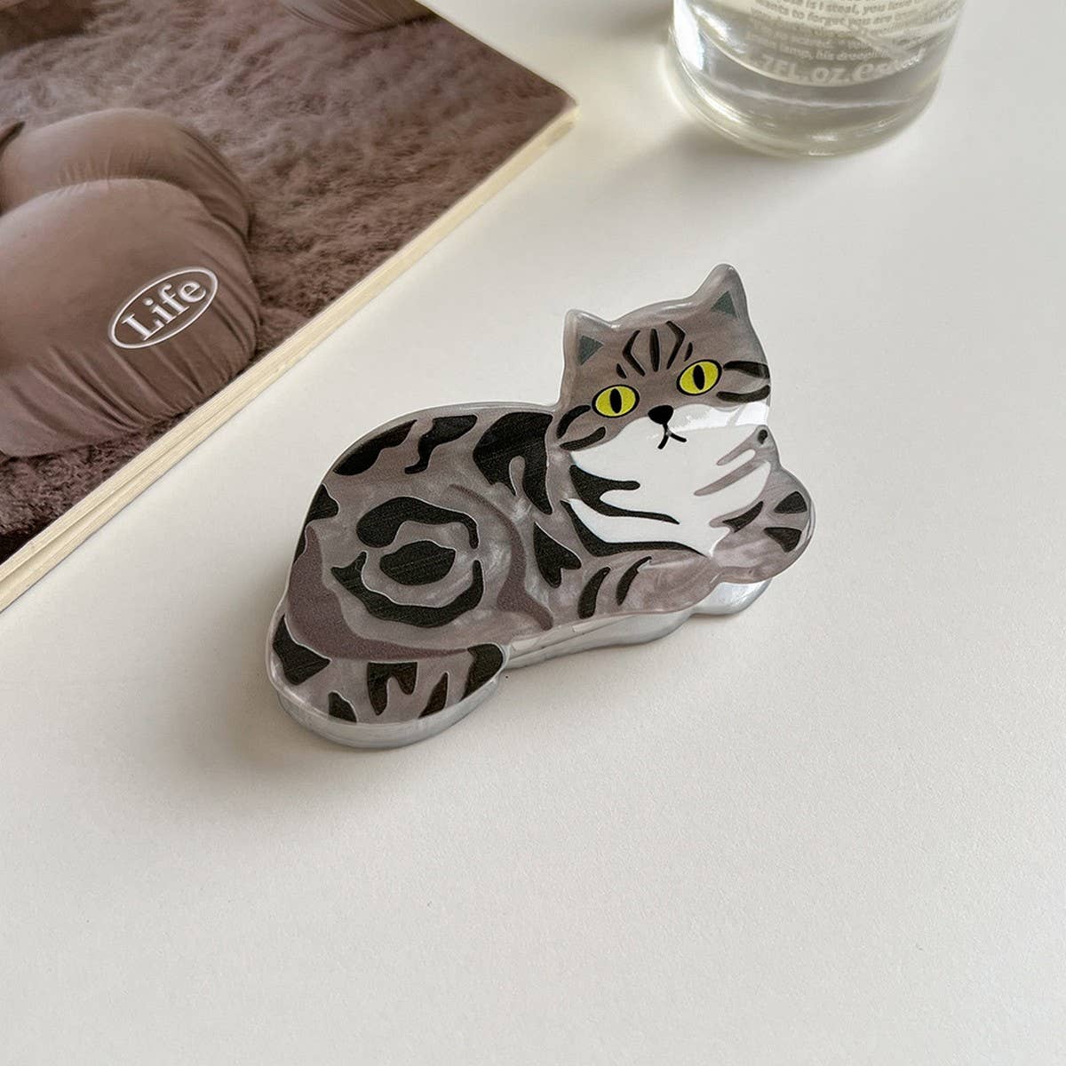 CUTE ANIMAL HAIR CLAW CAT DOG MEDIUM SHARK CLIP_CWAHA5701