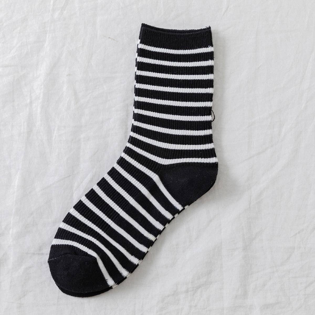 Women New Striped Cute Breathable Pile Socks_Cwms0470