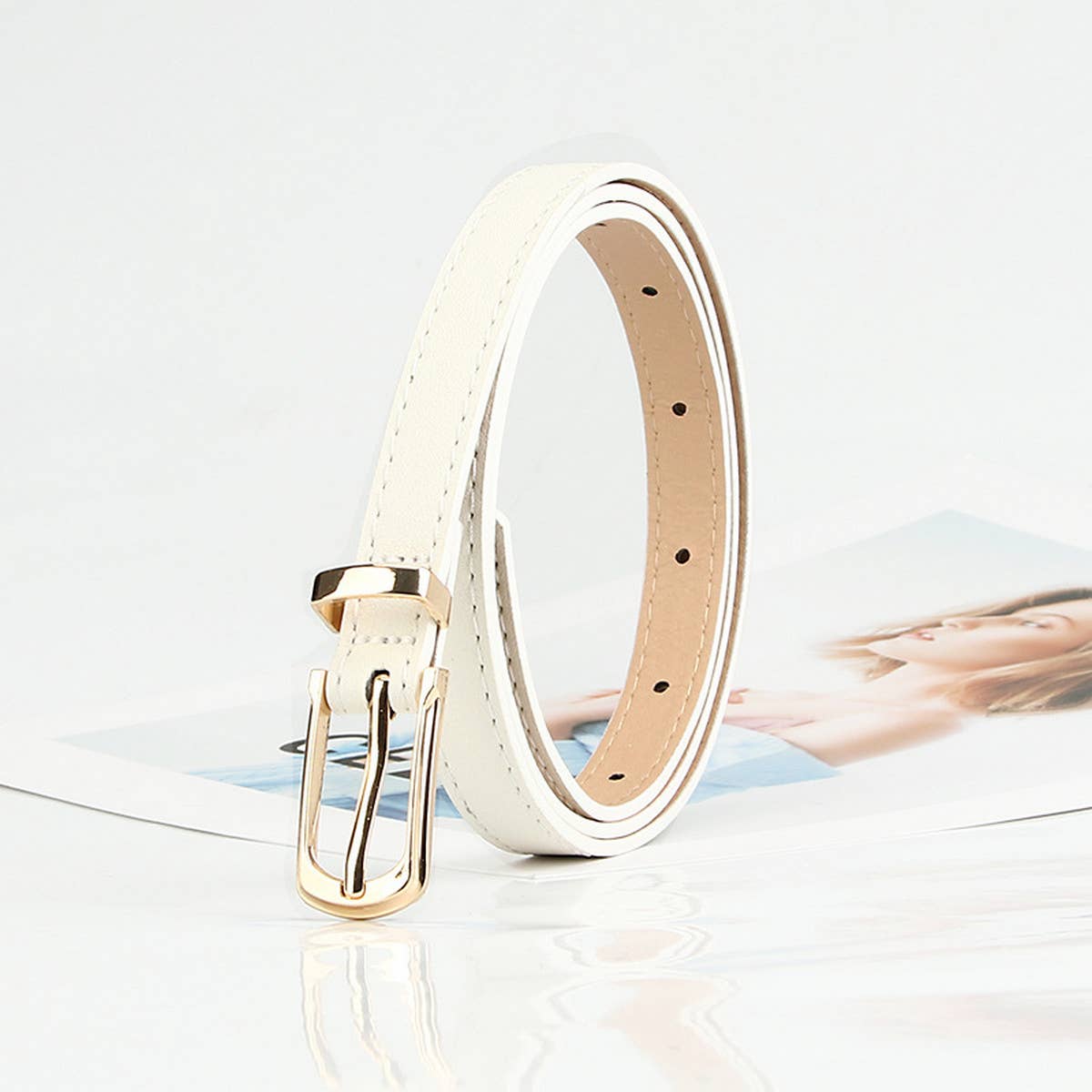 Cwabe0915_Simple And Versatile Thin Belt