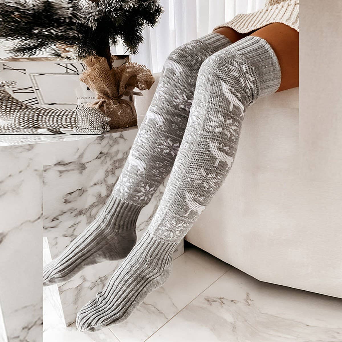 CHRISTMAS ELK SNOWFLAKE LONG KNEE HIGH SOCKS_CWMS0859