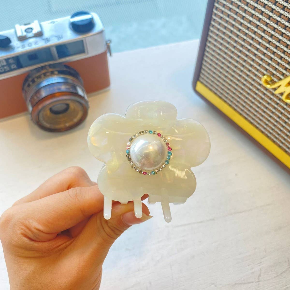 FLORAL HAIR CLIP PEARL AND RHINESTONE PETAL CLIP_CWASC1606