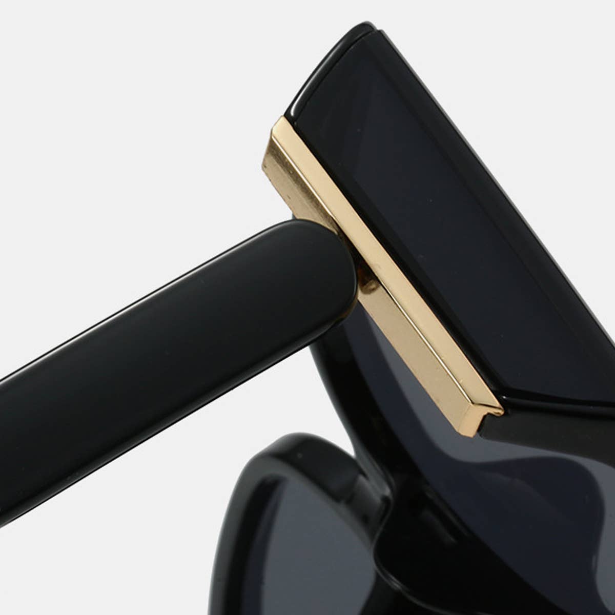 ANTI UV LARGE FRAME POLYGONAL CURVED SUNGLASSES_CWASG0392