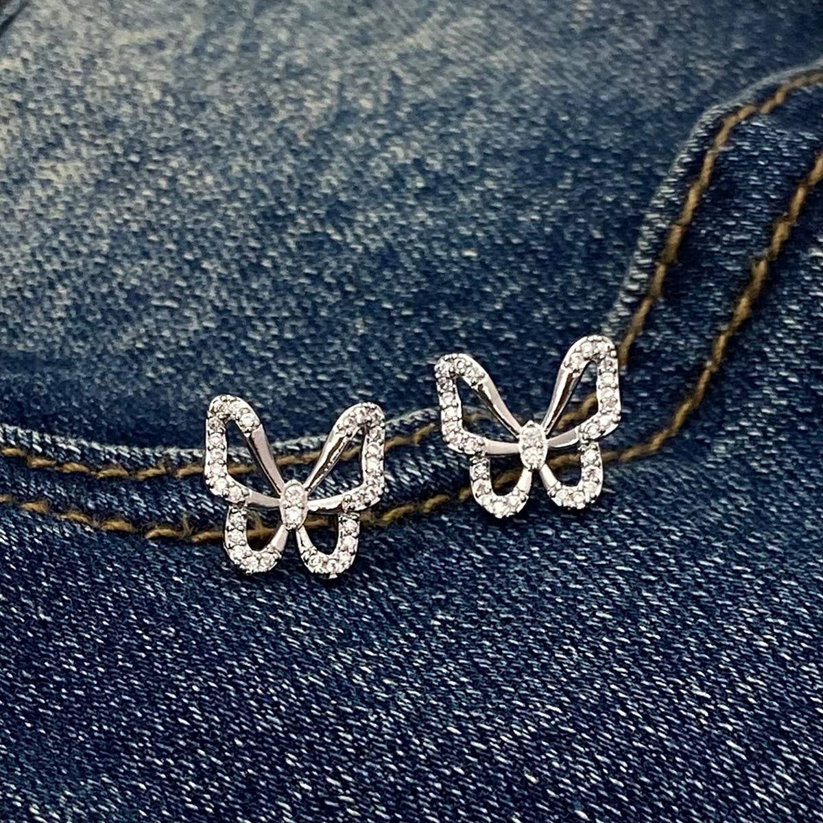 FASHIONABLE AND SWEET HOLLOW BUTTERFLY EARRINGS_CWAJE3110