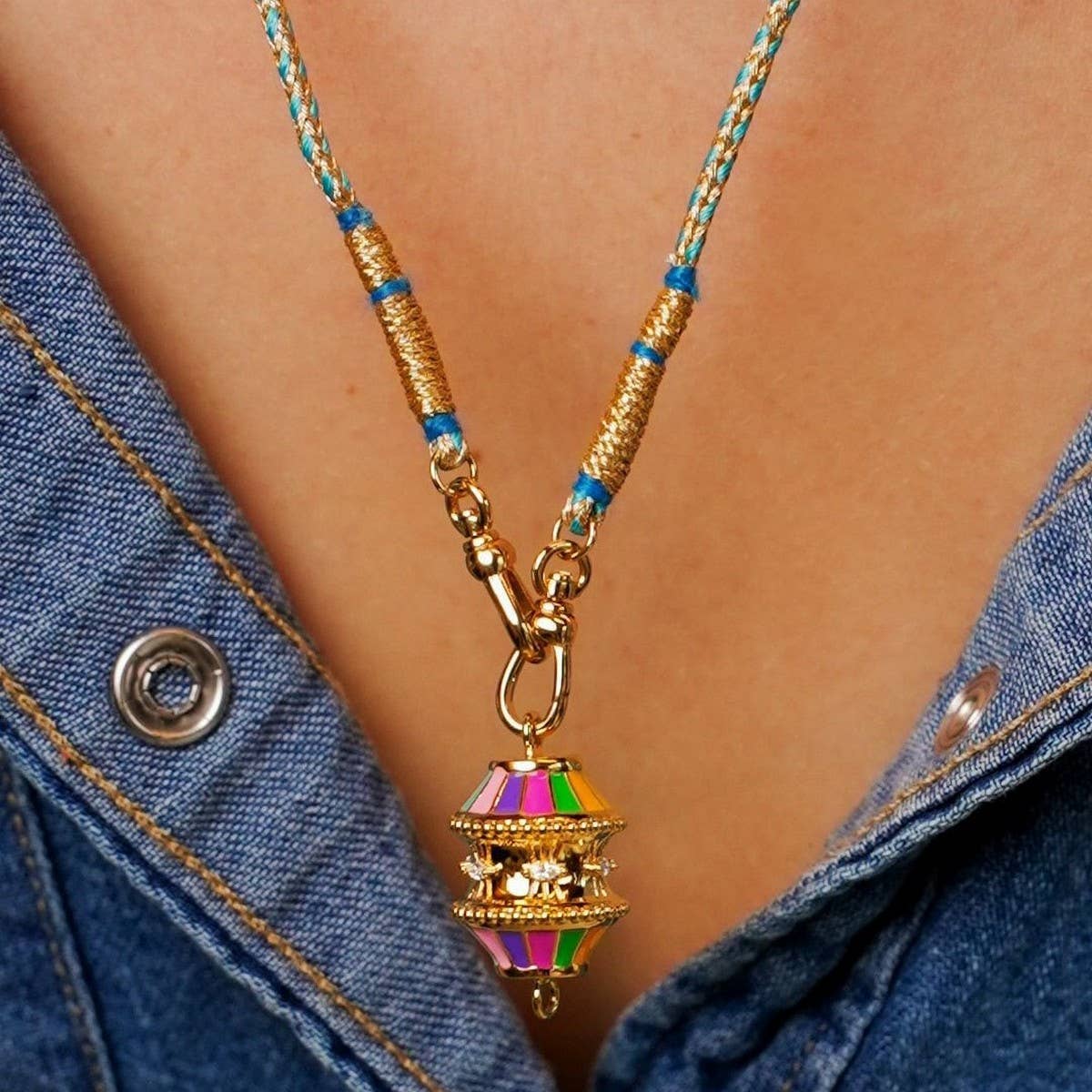 CREATIVE DOPAMINE TWIST IRREGULAR NECKLACE_CWMM3892