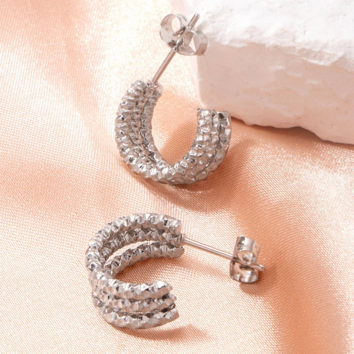 Vintage Multi-Layer C-Shaped Titanium Steelearrings_Cwmm3617