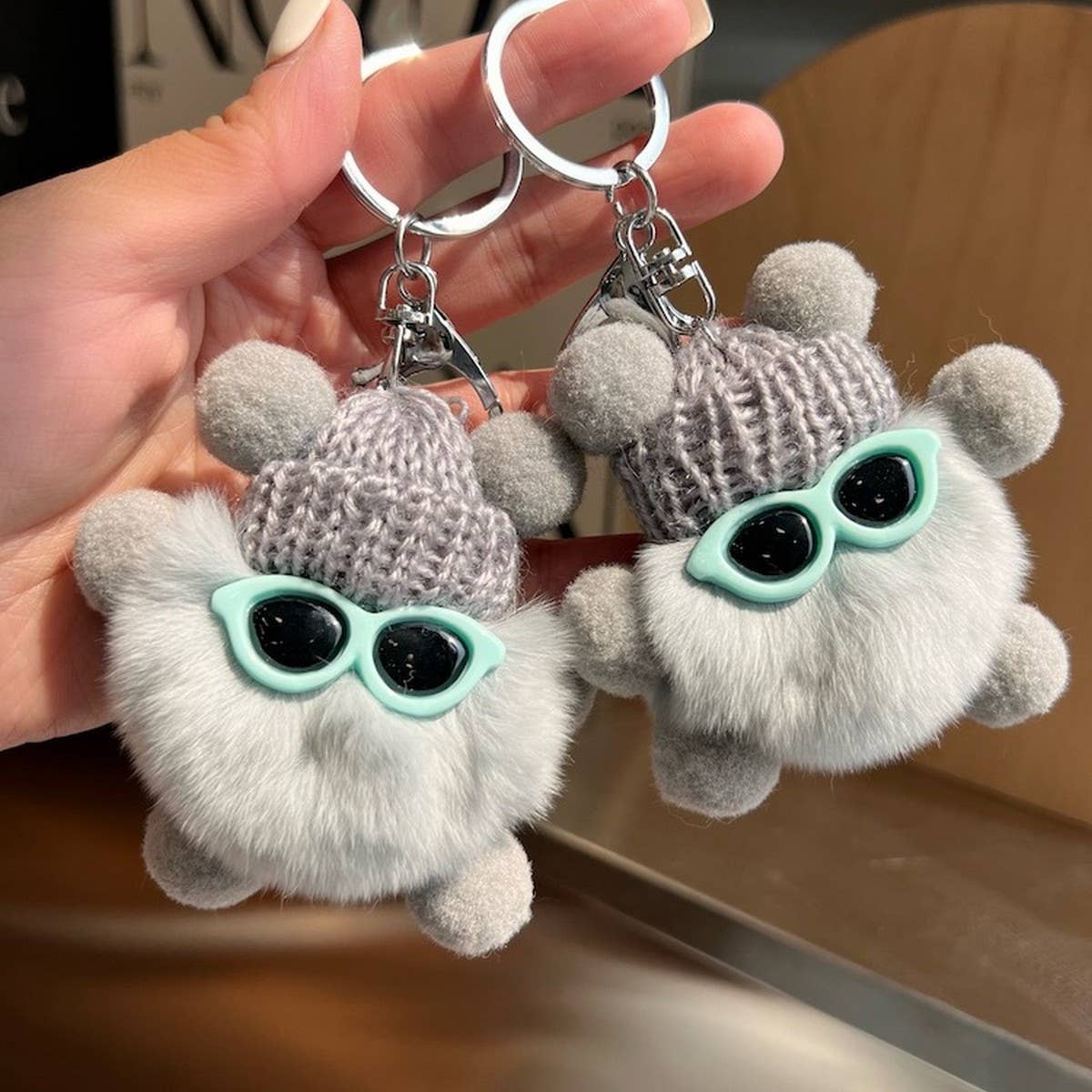 CUTE RABBIT FUR BRIQUETTES CAR KEYCHAIN PENDANT_CWMM2480