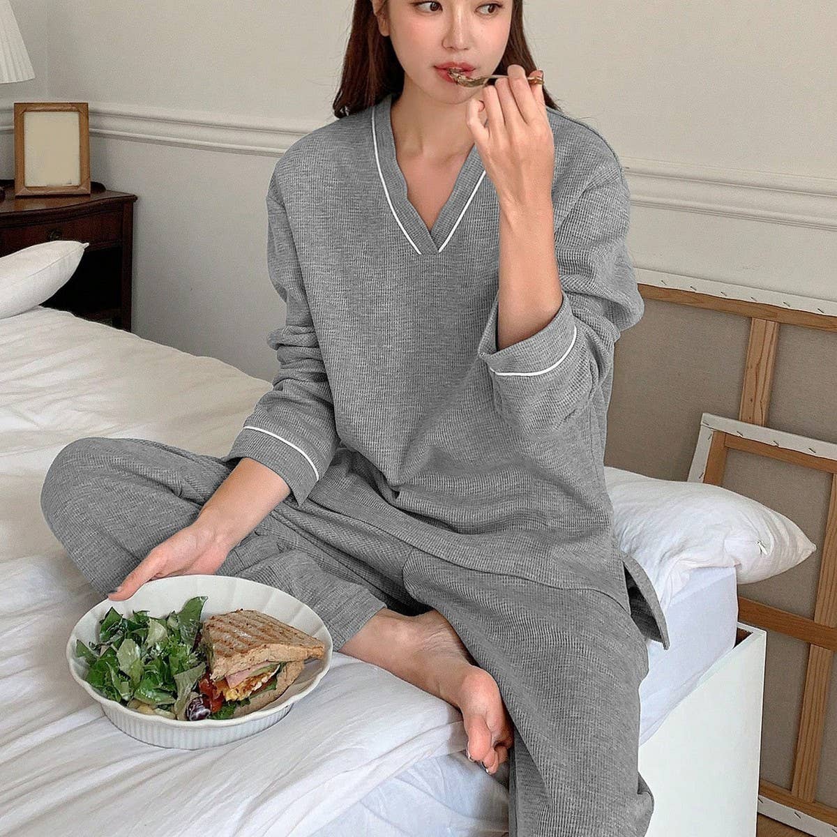Two Sets Of Loose And Comfortable Loungewear