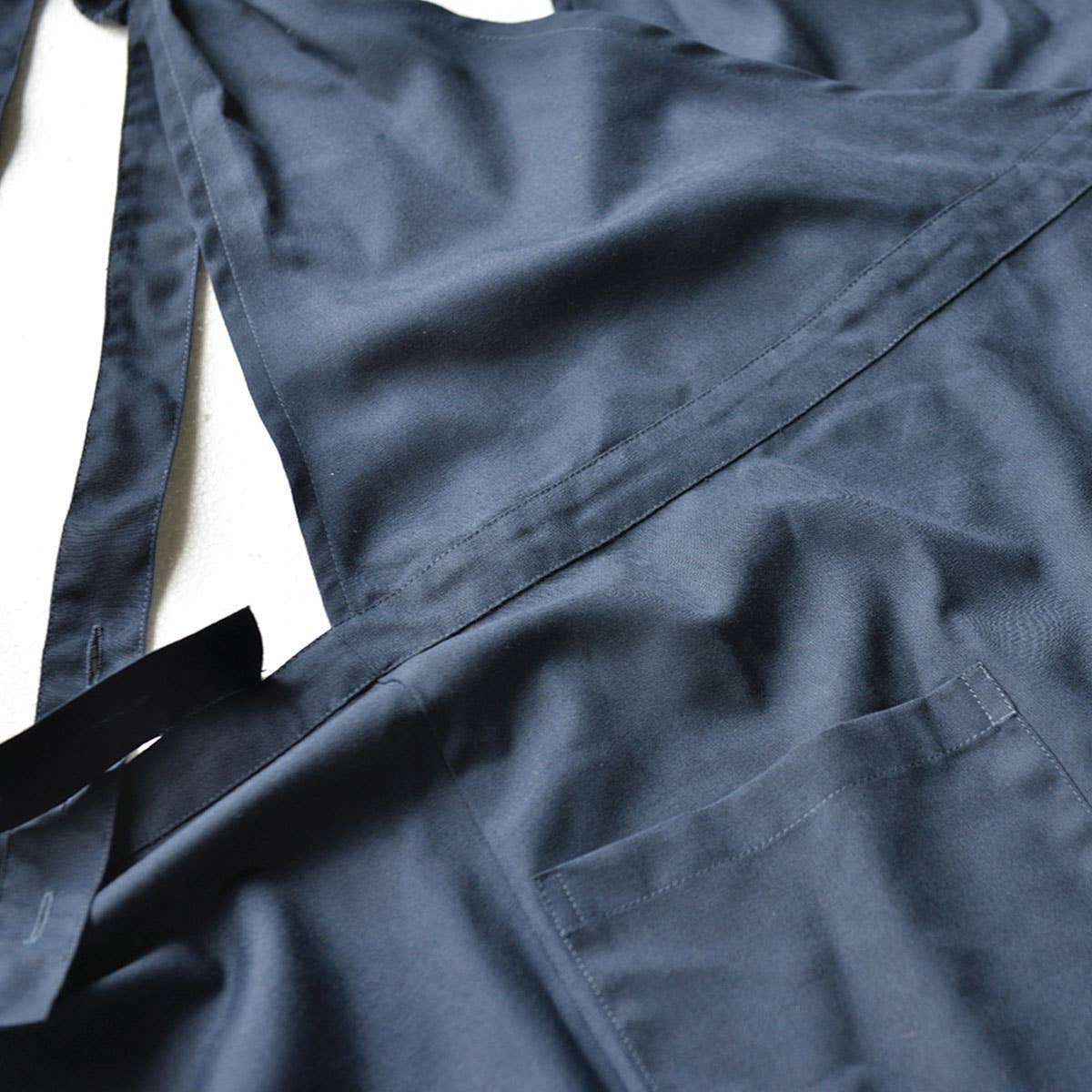 FRENCH DRESS STYLE LINEN APRONS WITH POCKETS_CWMM3305