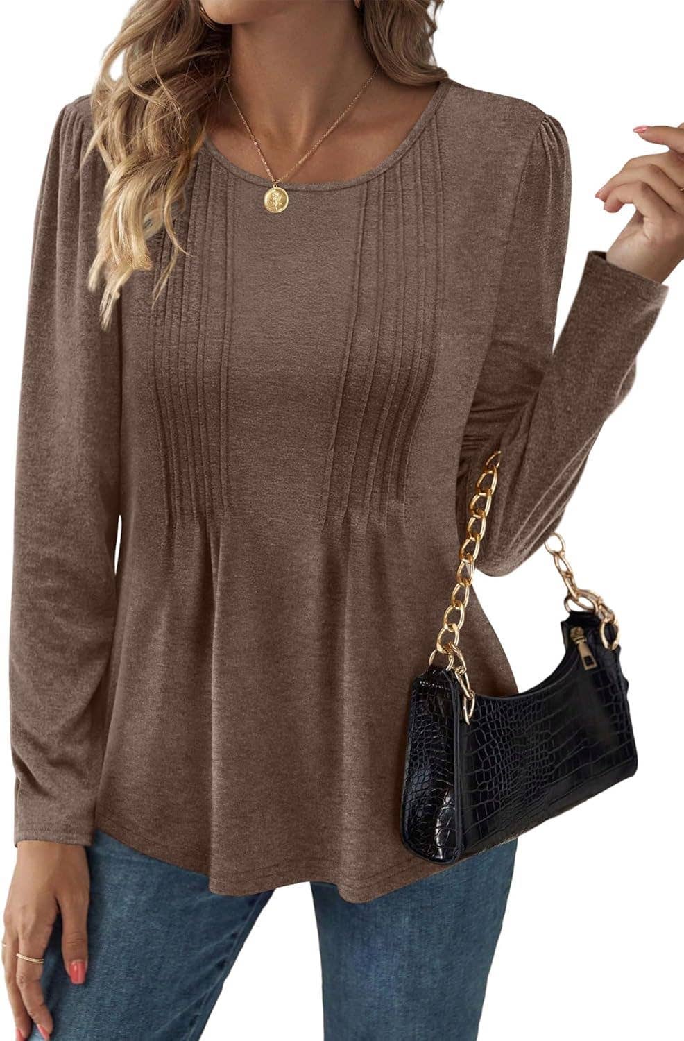 Wear A Solid Color Crew Neck Long Sleeve T-Shirt