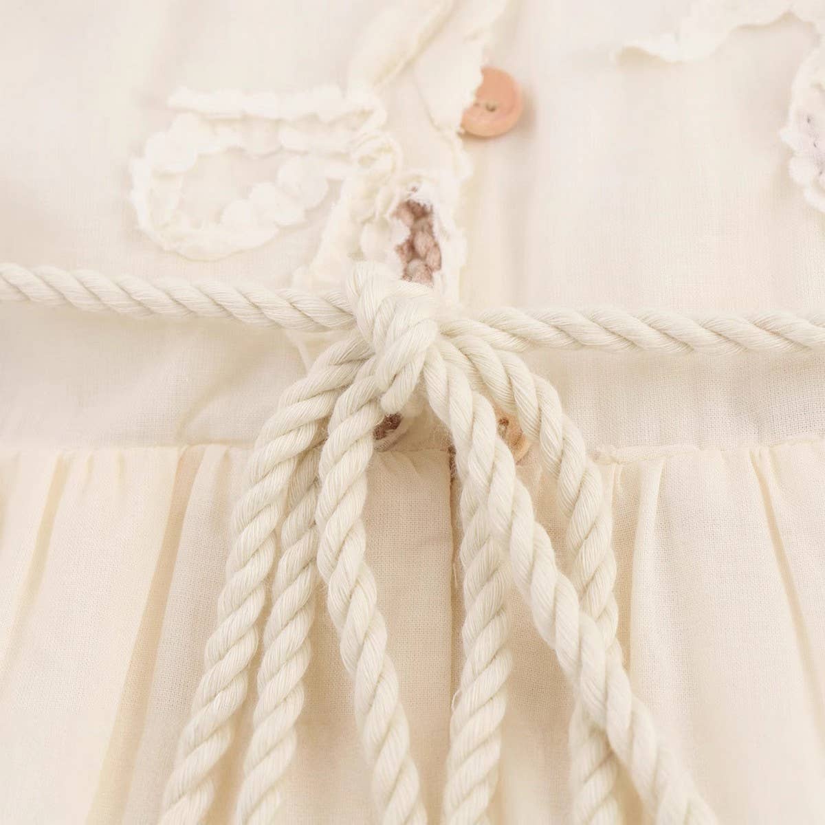 FLORAL EMBROIDERY MINIDRESS WITH DRAWSTRING CUTOUT_CWDSD8316