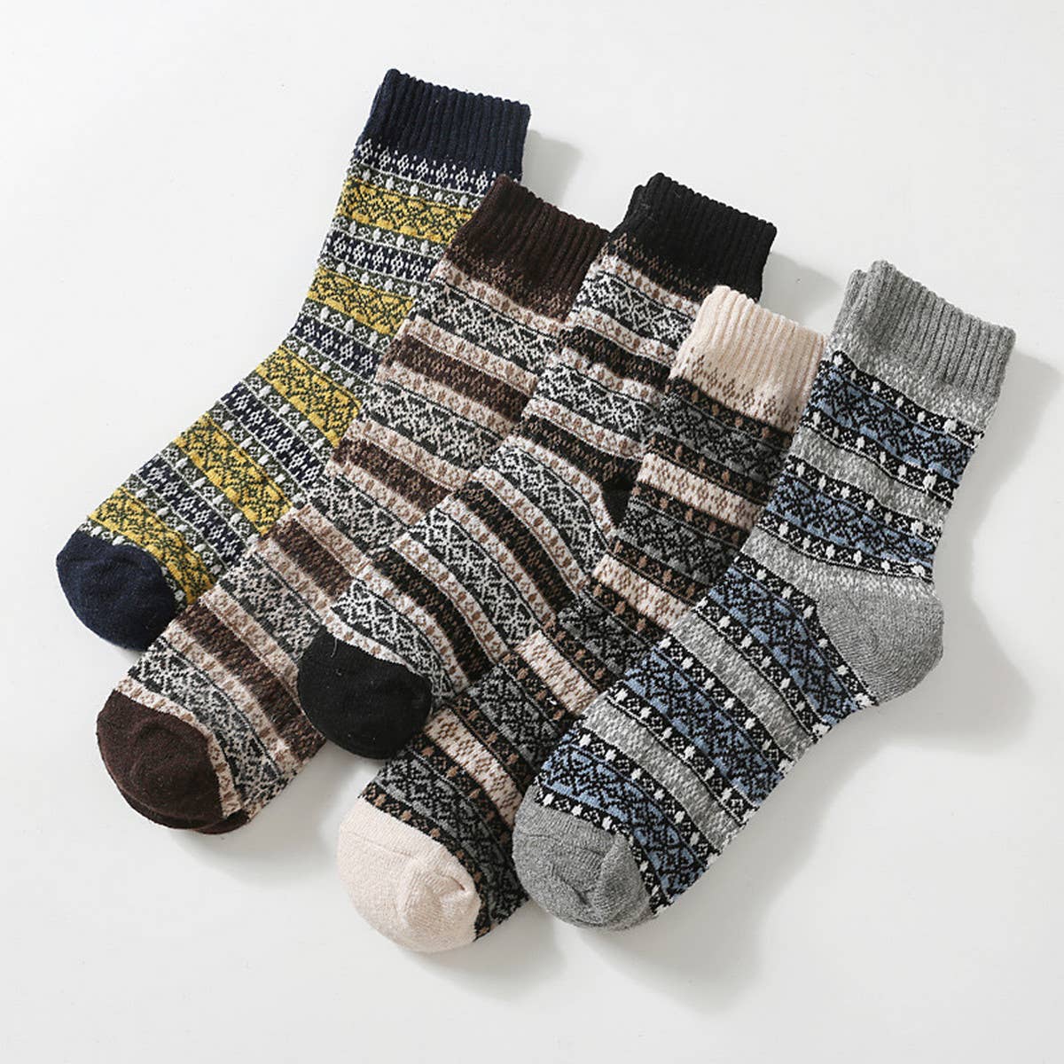5 PAIRS OF MEN WINTER THICK WARM MID TUBE SOCKS_CWMS0685