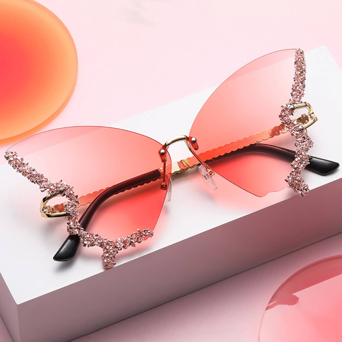 STYLISH LARGE FRAME BUTTERFLY DIAMOND SUNGLASSES_CWASG0192