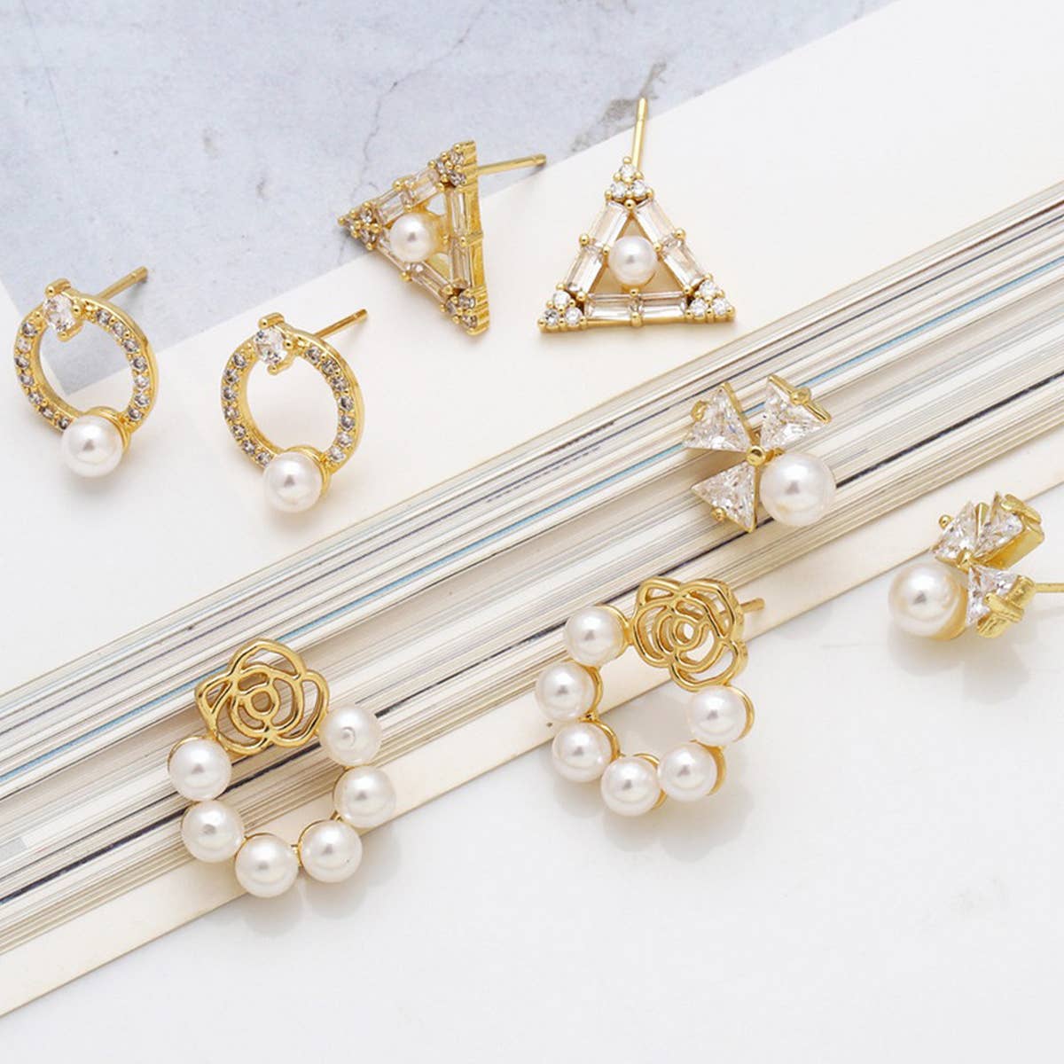 COPPER PLATED 18K GOLD FLOWER PEARL EARRINGS_CWAJE0998