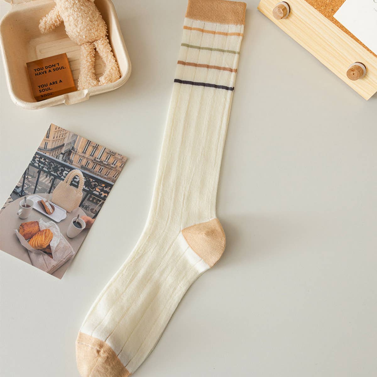 RETRO COLOR BLOCKED BREATHABLE MID CALF SOCKS_CWMS0648