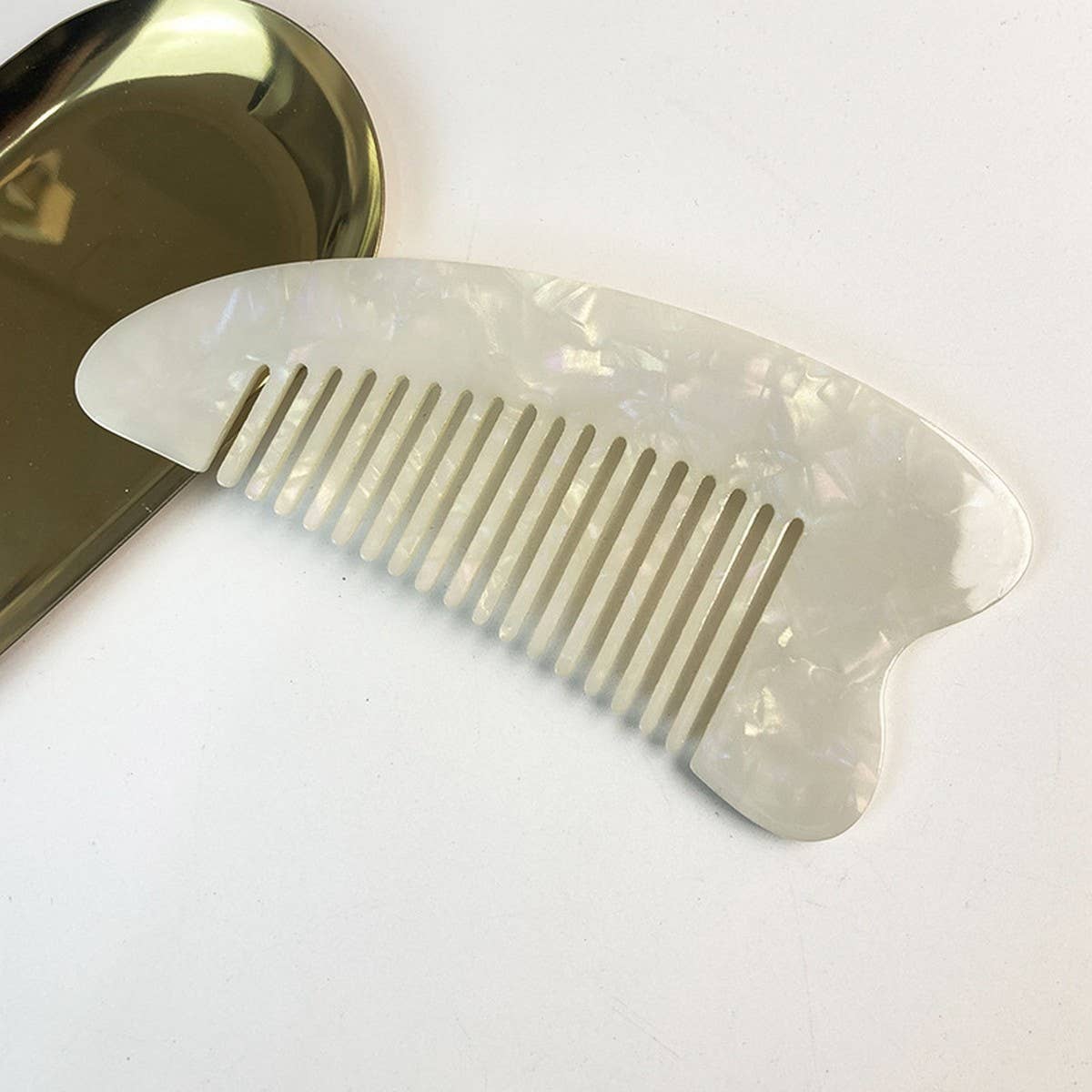 ACETATE ANTI STATIC COMB WITH FINE TEETH HEART_CWMM6437