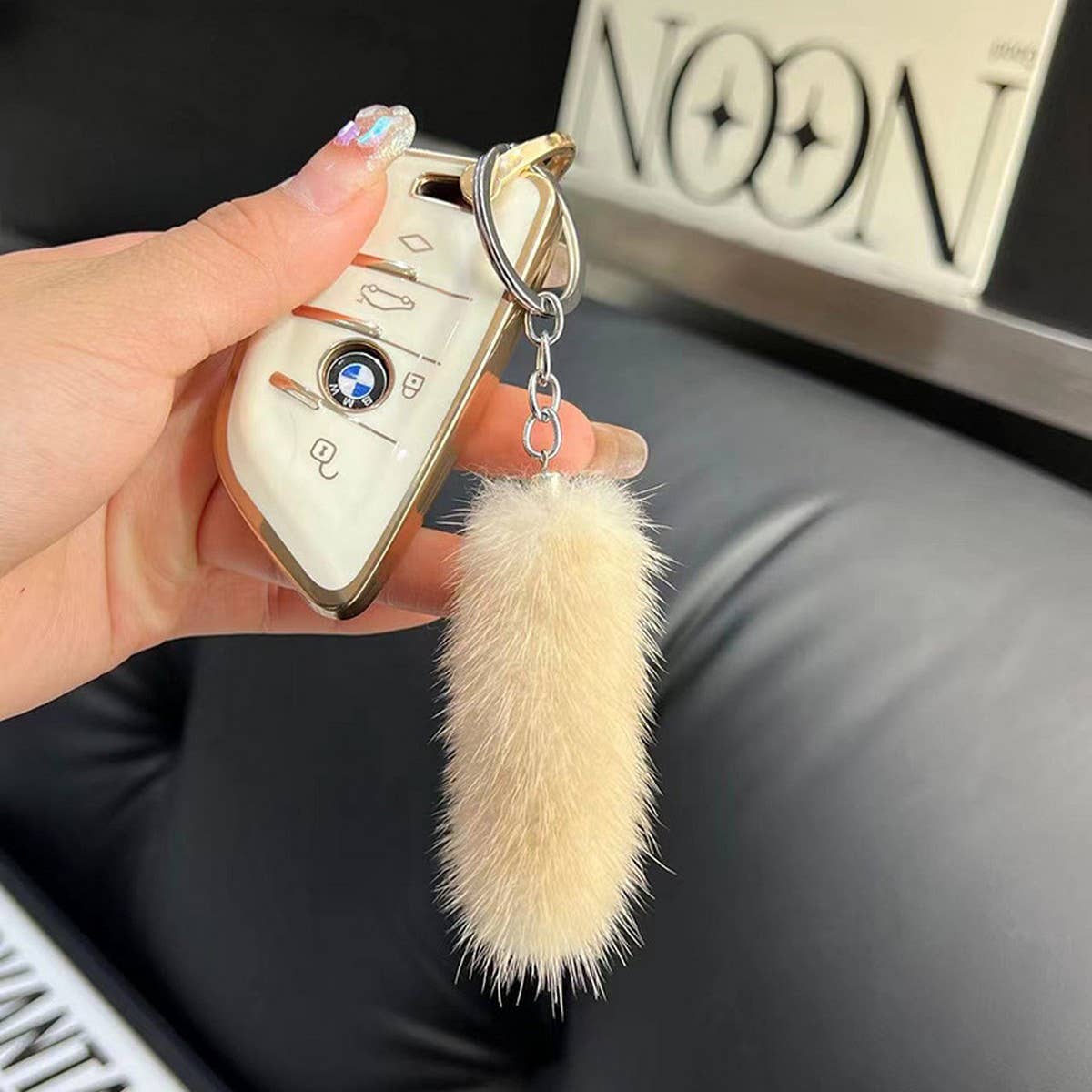 MINI CUTE PLUSH TAIL CAR KEYCHAIN BAG PENDANT_CWMM2537