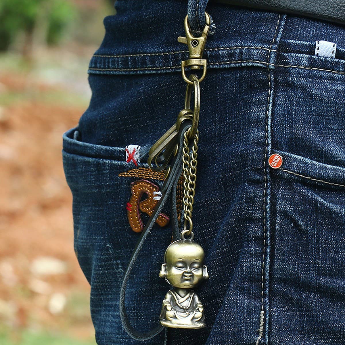 BRONZE ALLOY BUDDHA STATUE COWHIDE KEYCHAIN_CWMM5031