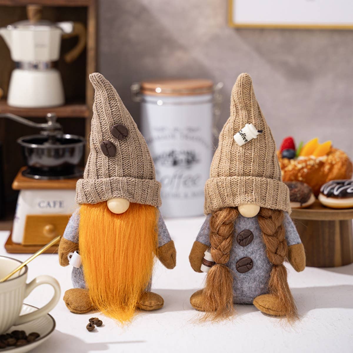 Cwasc1949_Pointy Hat Rudolph Dwarf Coffee Doll Decoration