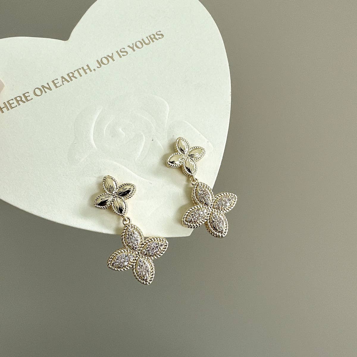 MICRO INLAID ZIRCON FLOWER EARRINGS_CWAJE1307