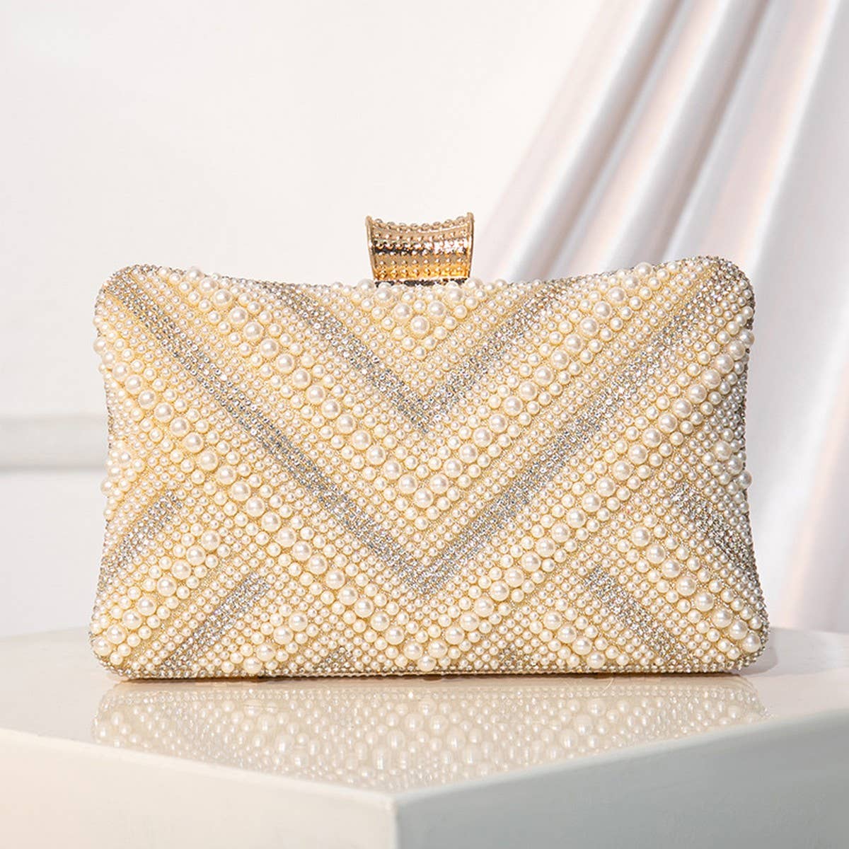 NEW HAND BEADED PEARL BANQUET CLUTCH_CWAB2486