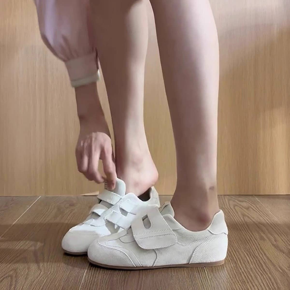 RETRO VELCRO FLAT SHOES WITH ROUND TOE_CWSHF0060