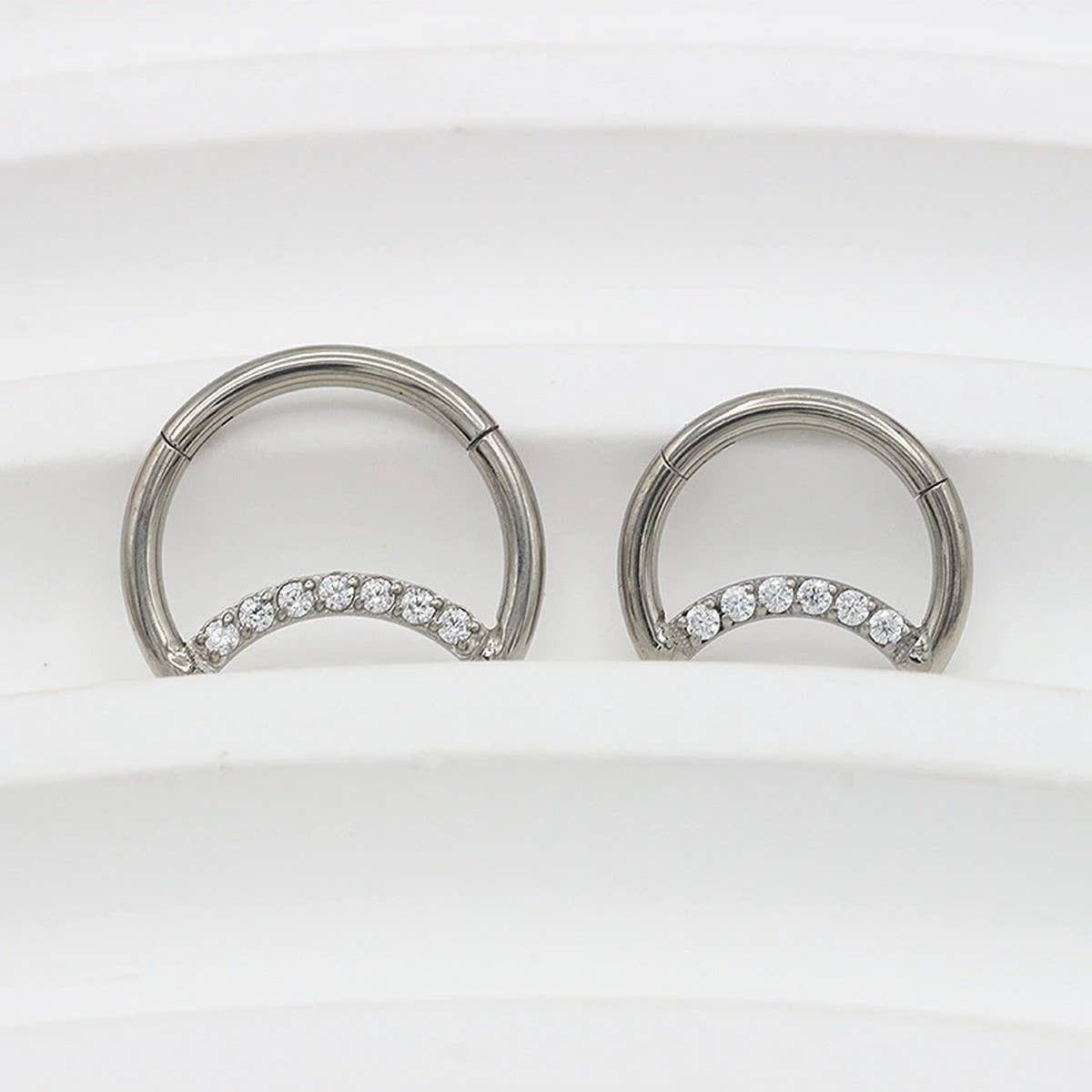 RHINESTONE SEPTUM NOSE RING FOR PIERCING_CWMM9510