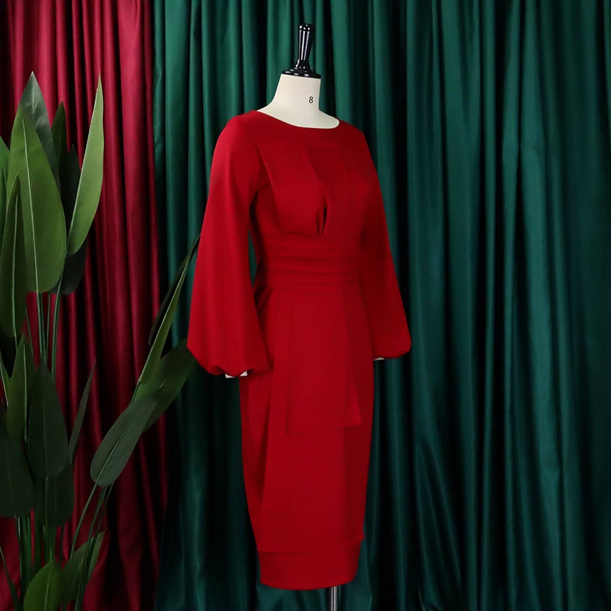 SOLID COLOR ROUND NECK HIP COMMUTER DRESS_CWDMD3699