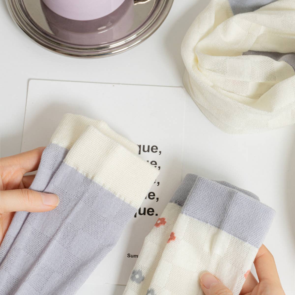 RETRO PLAID FLORAL COTTON SOCKS_CWMS0645