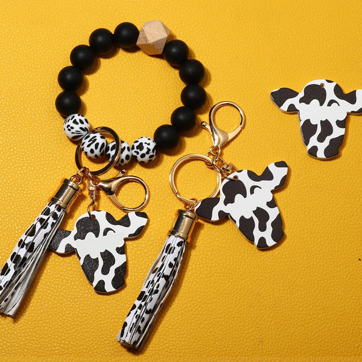 Wooden Bull Head Keychain With Silicone Bead Bracelet_Cwmm68