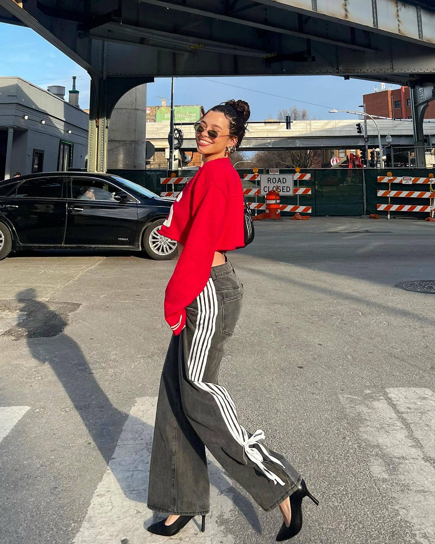 Wide-Leg Straight Leg Jeans With Side Stretch