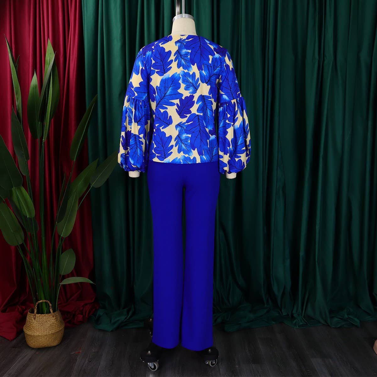 PRINTED TOP AND WIDE LEG PANTS TWO PIECE SET_CWSTB1142