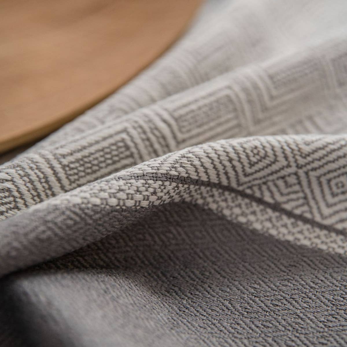 GRAY JACQUARD GEOMETRIC TABLECLOTH_CWMM0964