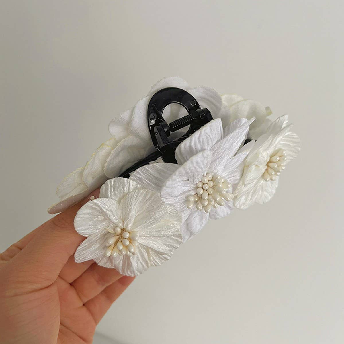 RETRO THREE DIMENSIONAL FLOWER HAIRPINS_CWAHA1200