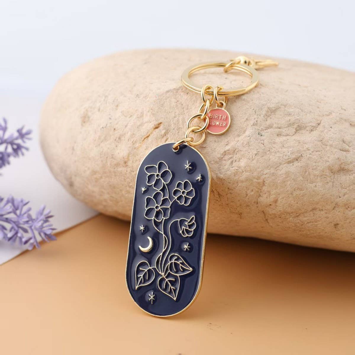 BOTANICAL ENAMEL KEYCHAIN WITH BIRTH FLOWER_CWMM9838