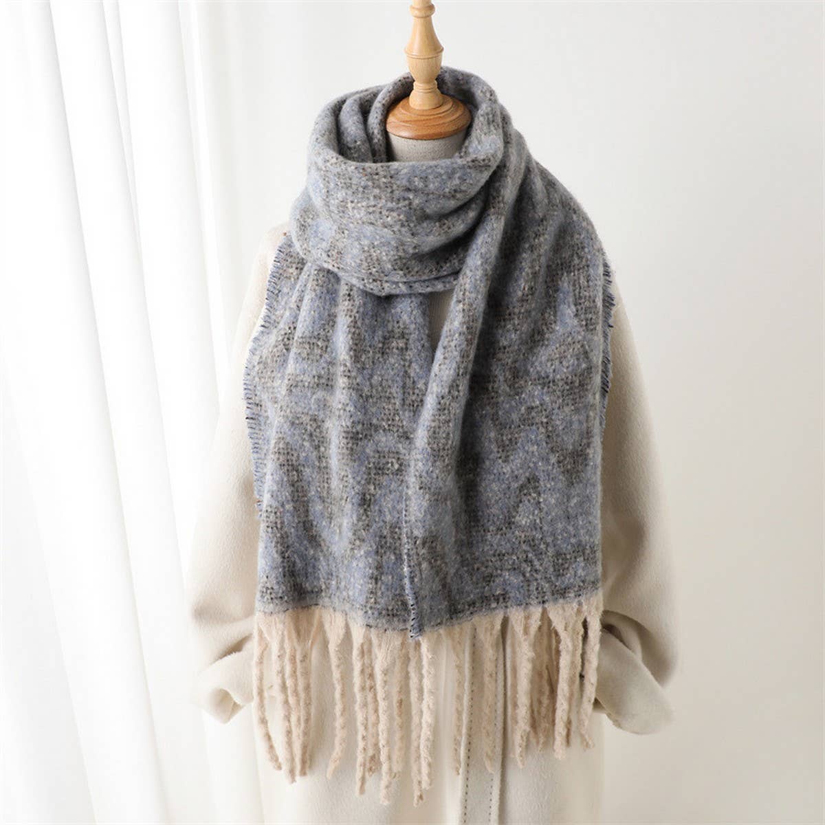 GEOMETRIC COLORBLOCK TASSEL SCARF FOR FALL WINTER_CWASC2773