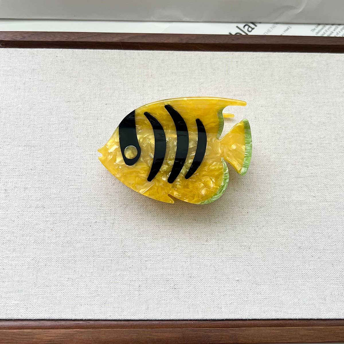 DOPAMINE COLOR TROPICAL FISH ACETATE CLAW CLIP M_CWAHA5835