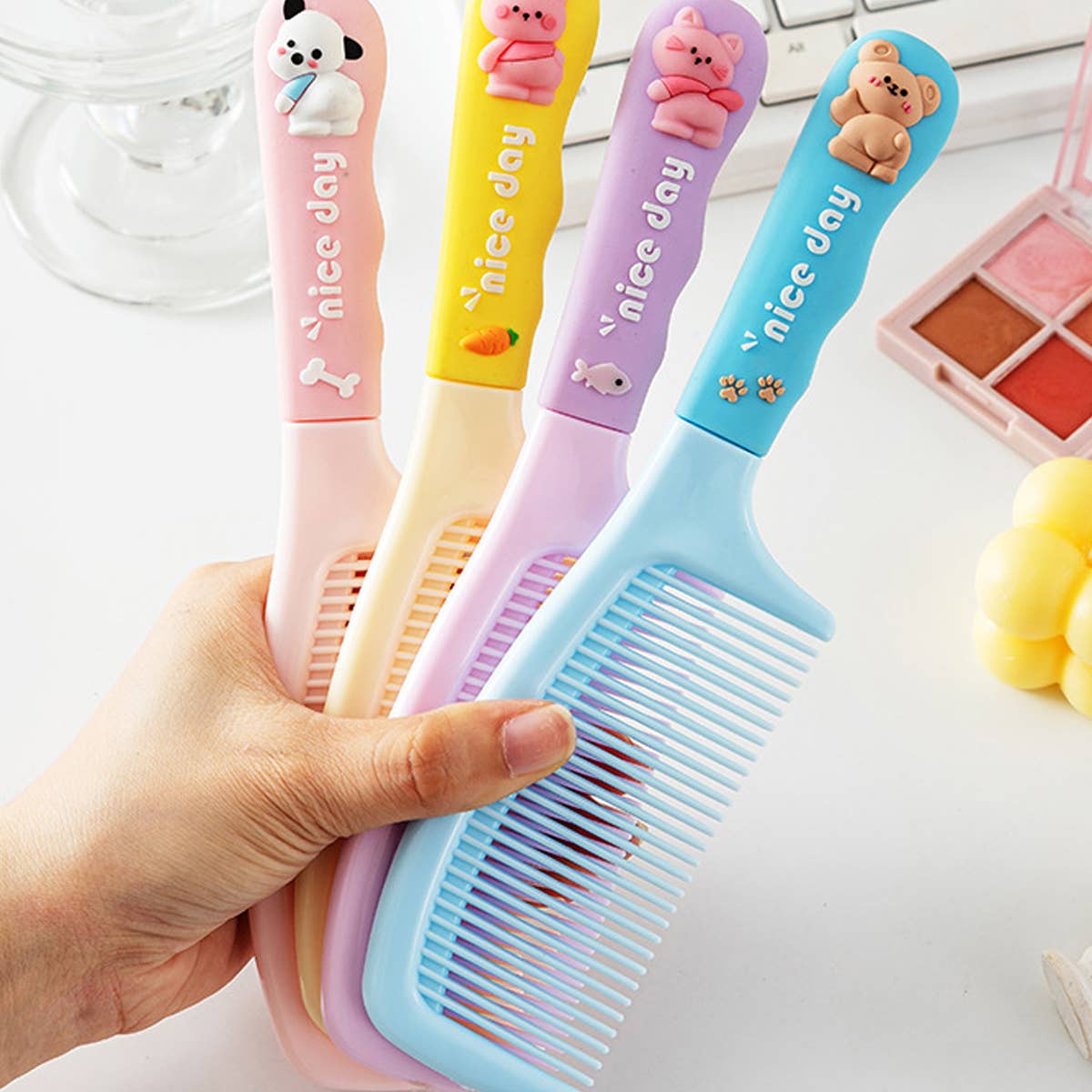 HOME SILICONE HANDLE CUTE CARTOON COMB_CWMM0907
