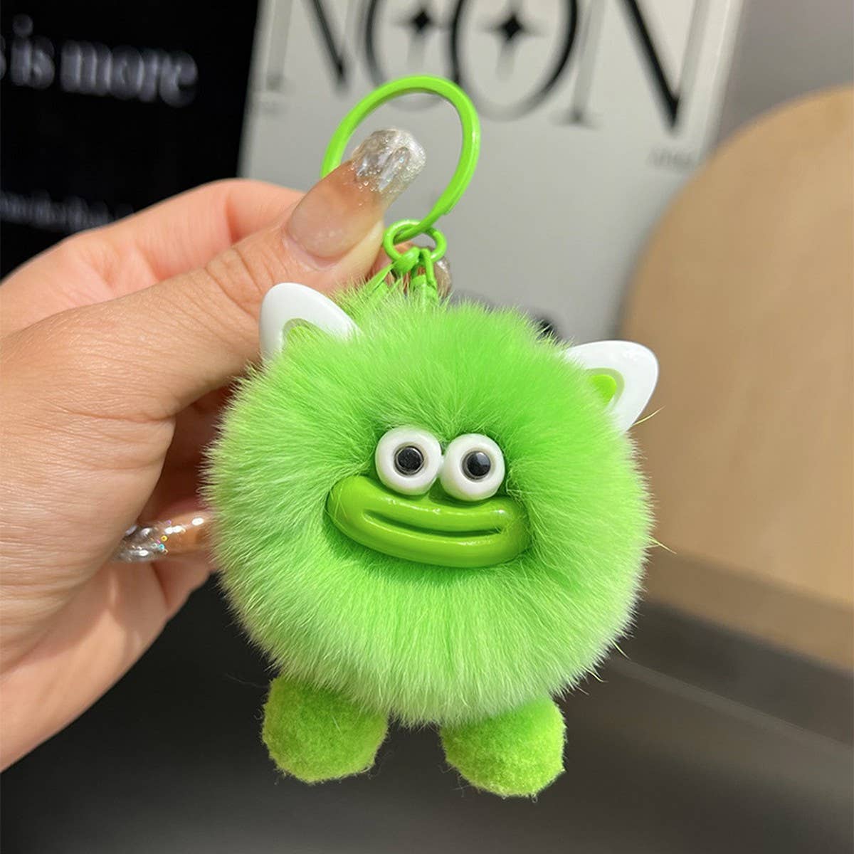 BIG MOUTH SMALL BRIQUETTE CAR KEYCHAIN PENDANT_CWMM2509