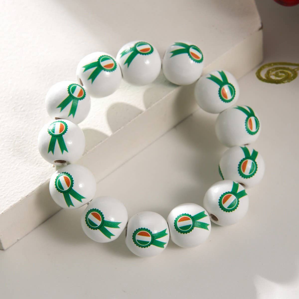 ST PATRICKS DAY WHITE WOOD BEAD BRACELET SET_CWMM3505