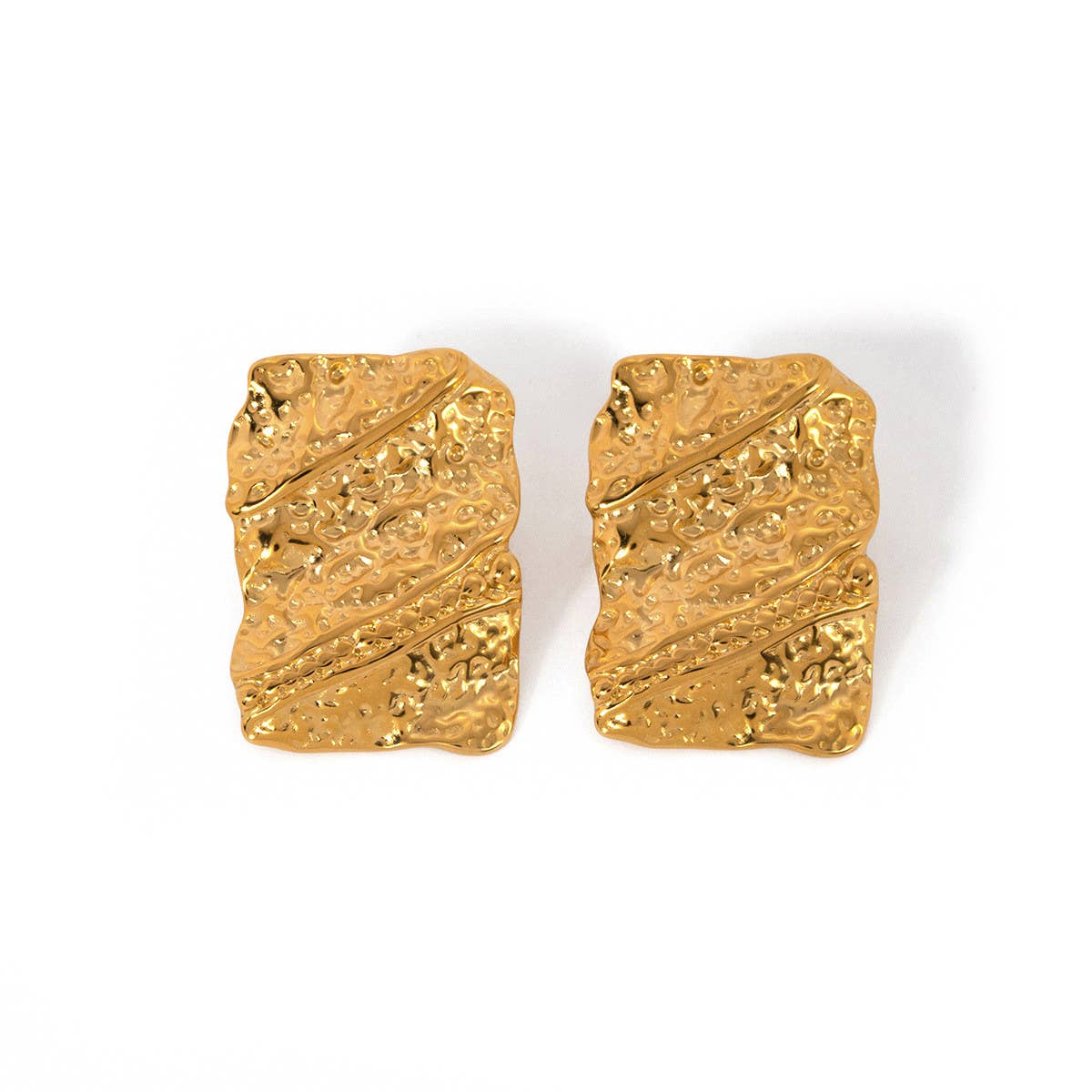 GOLD HAMMERED IRREGULAR EARRINGS_CWAHA0897