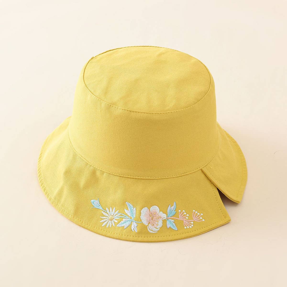 REVERSIBLE EMBROIDERED FLOWER BUCKET HAT_CWAH1411