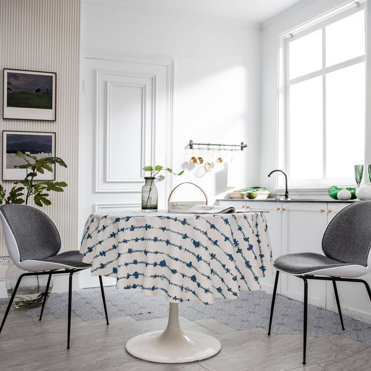 GREEN PINE BRANCH PRINTED DINING TABLE_CWMM0946