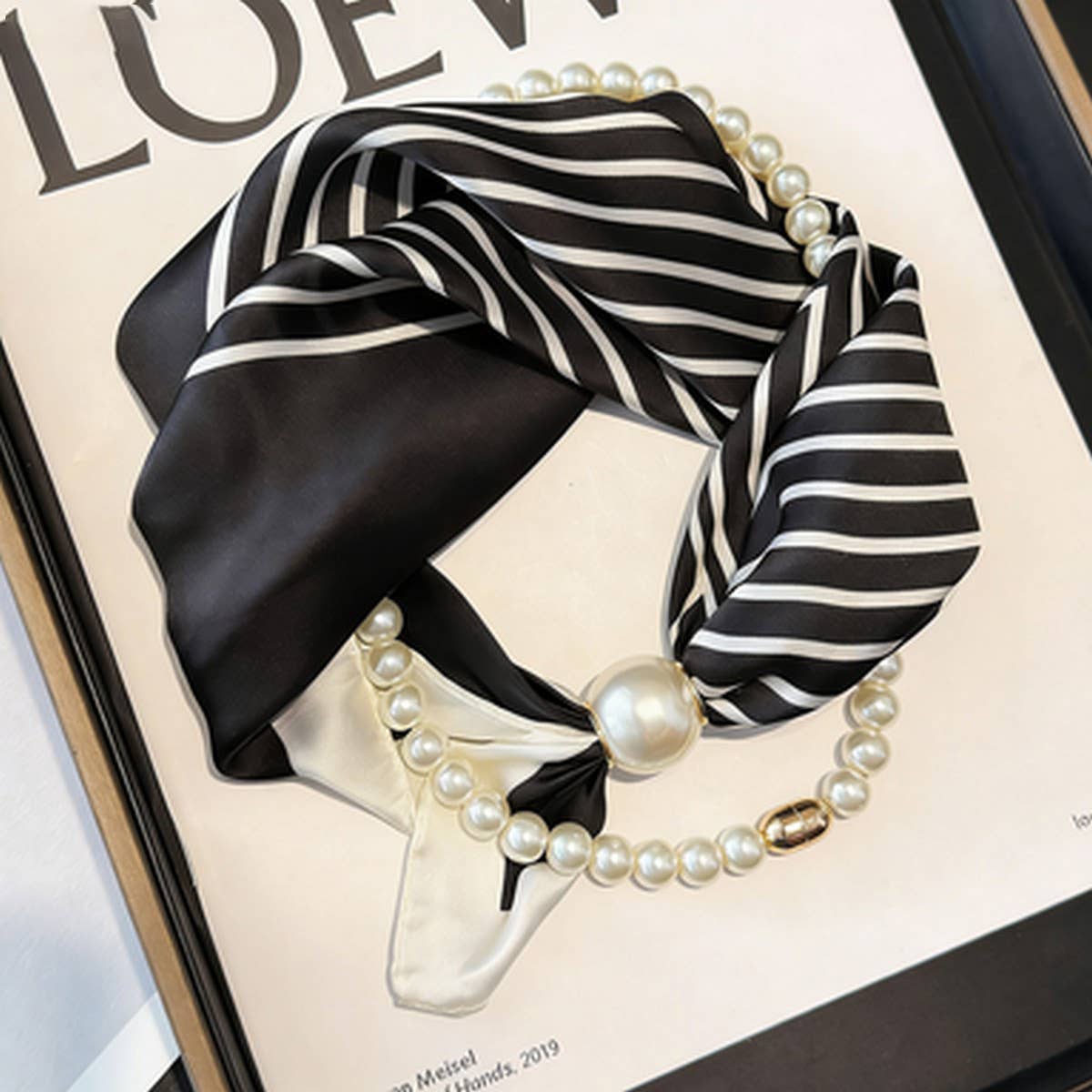 Ivory Pearl Magnetic Skinny Neck Scarf_Cwasc03933