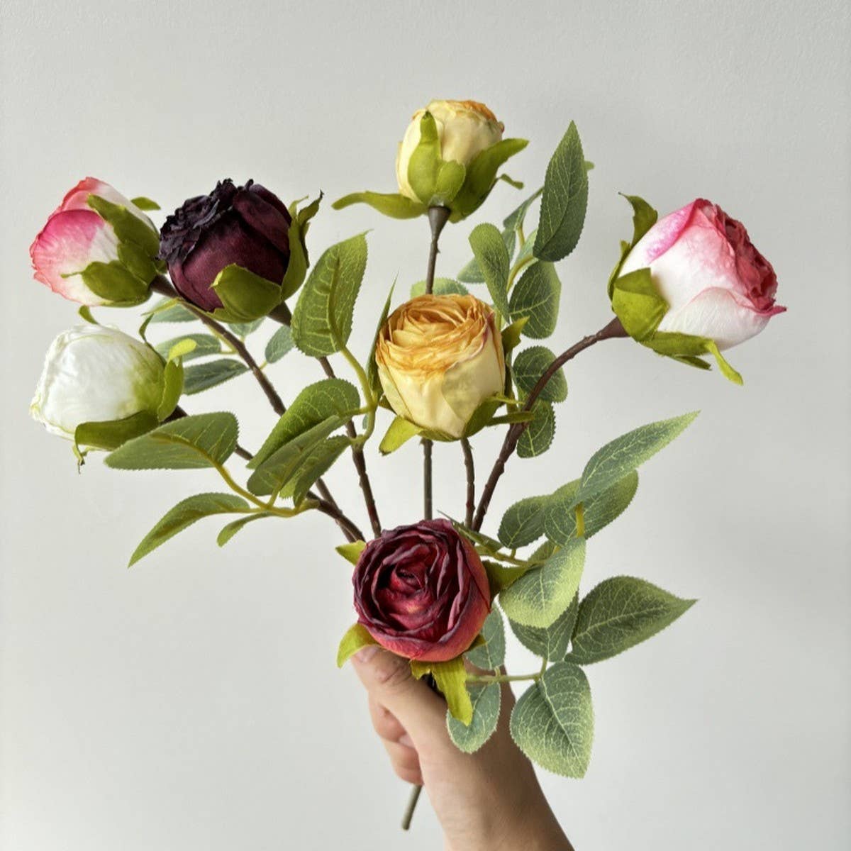 Vintage Single Head Rose Bouquet With Burnt Edges_Cwmm6509