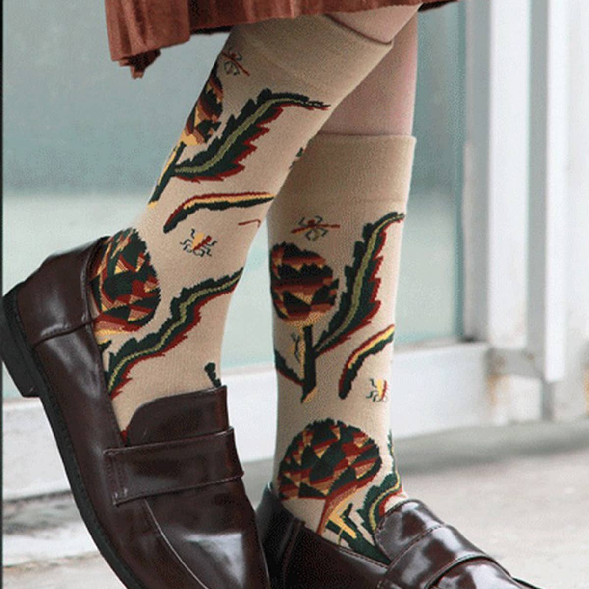 CARTOON GRAFFITI MID TUBE TIDE SOCKS_CWMS0160