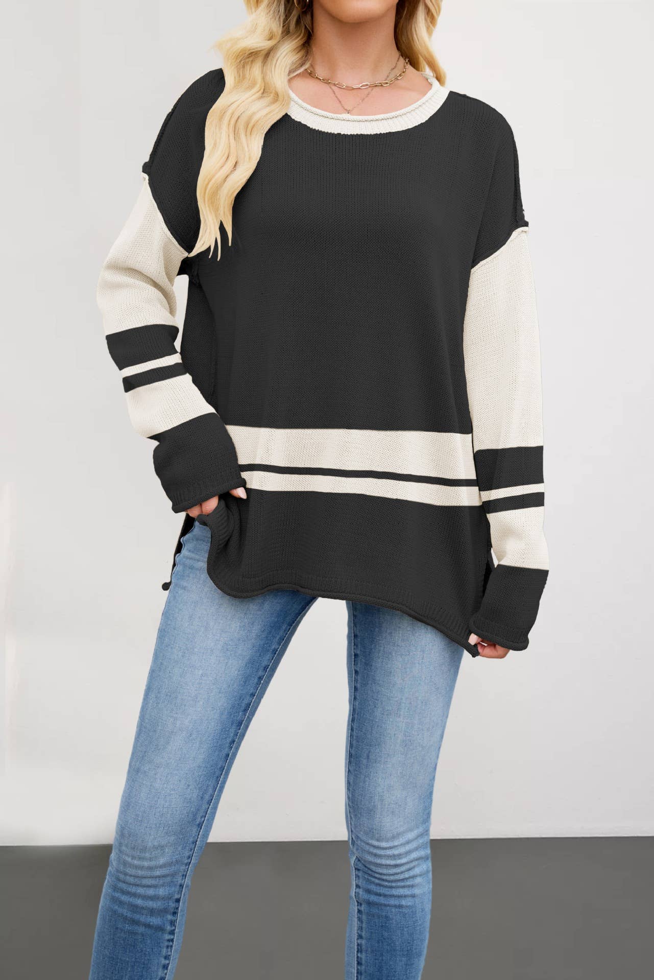 Two-Tone Round-Neck Loose And Versatile Sweater
