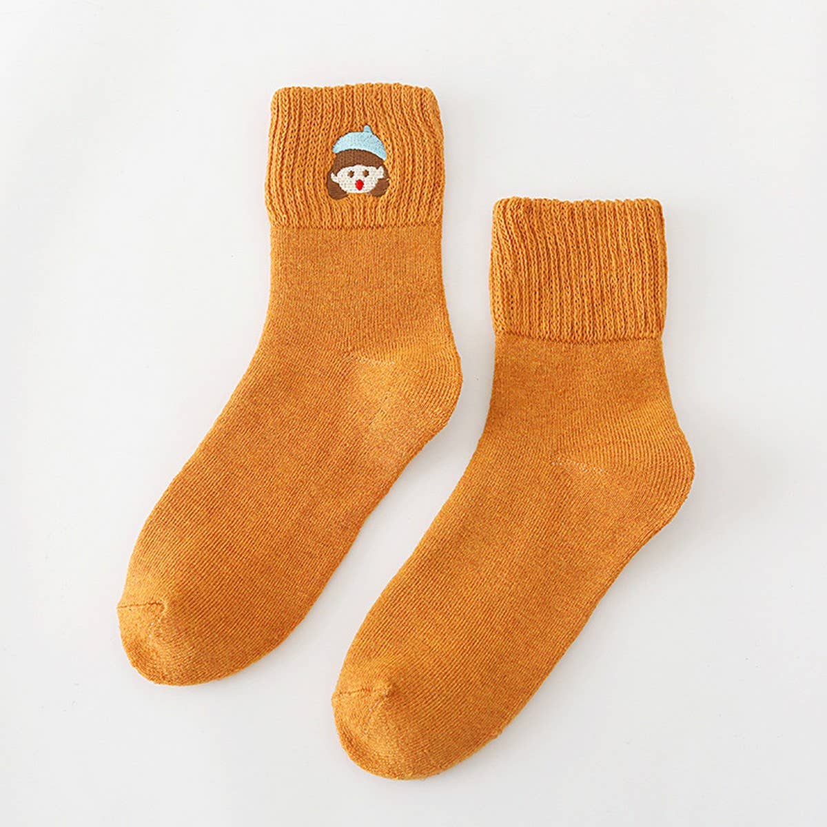 AUTUMN AND WINTER EMBROIDERED TERRY SOCKS_CWMS0990