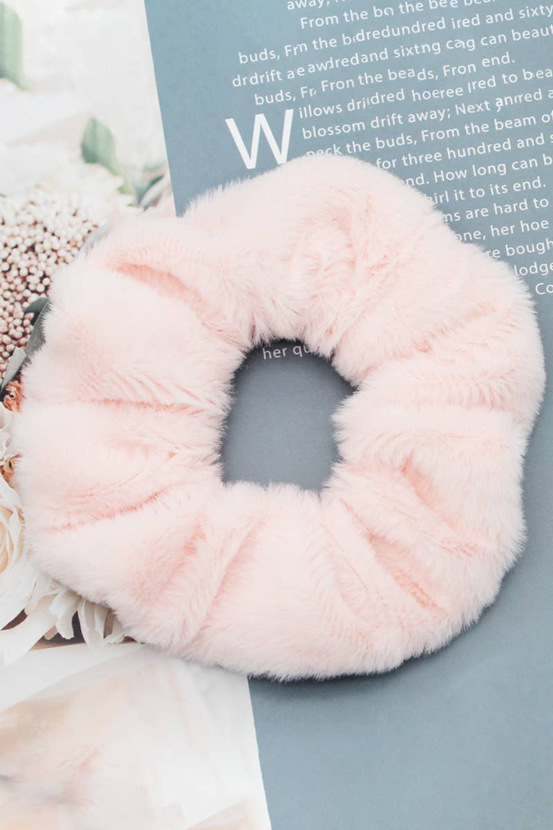 FLUFFY PLEATED SCRUNCHIE HAIR TIE_CWAHA0188